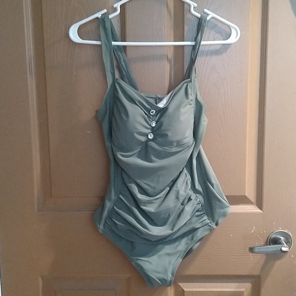 One piece bathing suit